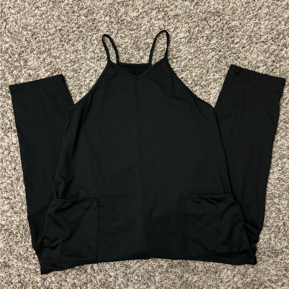 Black Relaxed Fit Overall Jumpsuit - Picture 5 of 5